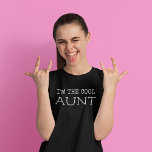 Camiseta Soy la tía GUAY<br><div class="desc">Esta camiseta de "Soy la tía Guay" hace un gran regalo a los niños por su tía divertida. También es una gran manera de anunciar que estás embarazada. Darle esta camisa graciosa es una manera divertida de hacer la gran invitación a tu hermana de que esperas un bebé y ella...</div>