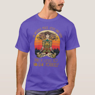 Camiseta Soy mayormente paz amor y luz y un poco de vete al