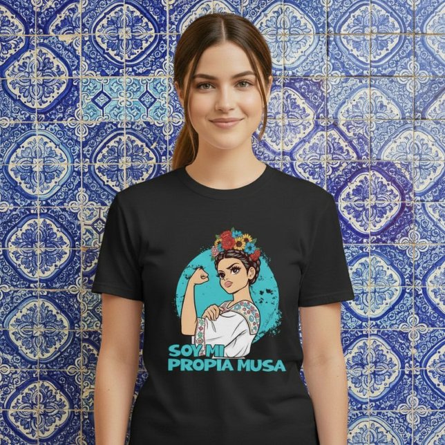 Camiseta Soy Mi Propia Musa Corona de Flores Empoderada Mex (Soy Mi Propia Musa Flower Crown Empowered Mexican T-Shirt.)