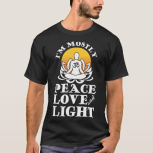 Camiseta Soy principalmente amor por la paz y nombre de yog