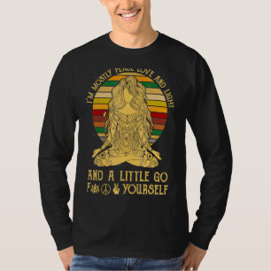 Camiseta Soy principalmente amor por la paz y yoga ligero