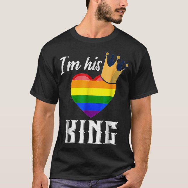 Camiseta Soy su rey LGBTQ Rainbow Heart Gay Boyfriend (Anverso)