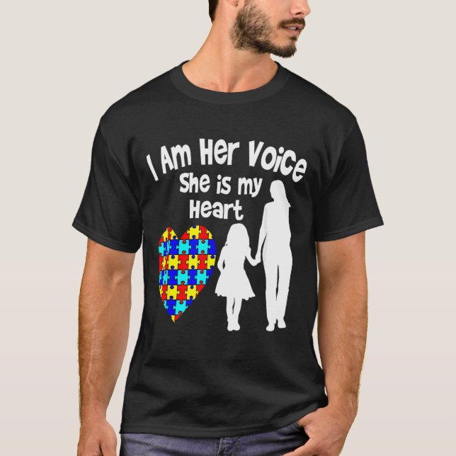 Camiseta Soy Su Voz Ella Es Mi Corazón Autismo Mamá 10657 (Anverso)