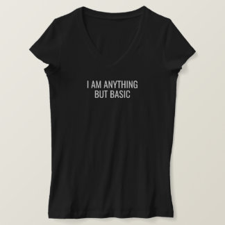 Camiseta Soy Todo Menos Básico