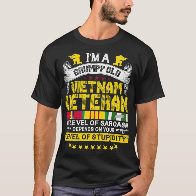 Camiseta Soy un viejo y gruñón veterano de Vietnam (Anverso)