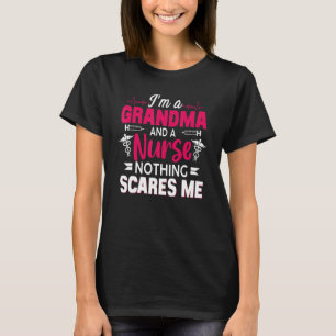 Camiseta Soy una abuela y una enfermera, nada me asusta Sar