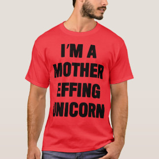 Camiseta Soy una madre preparando un regalo de viaje de Uni