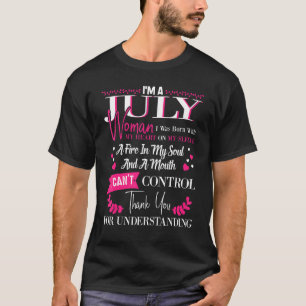 Camiseta Soy una mujer de julio Cumpleaños Nací un regalo p