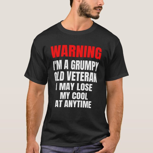 Camiseta Soy una vieja y gruñona veterana para hombres y mu (Anverso)