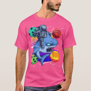 Camiseta Space Astronaut Day Riding Shark Galaxy Planets St