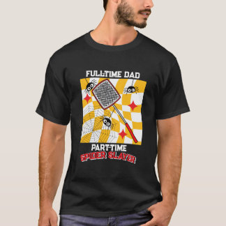 Camiseta Spider Slaying Dad with Spiders & Flyswatter