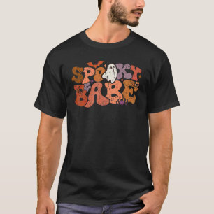 Camiseta Spooky Babe Spooky Season Halloween Vintage Report