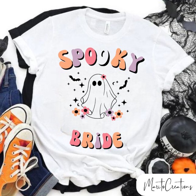 Camiseta Spooky Bride, Halloween Wifey, Retro Floral Ghost. (Subido por el creador)