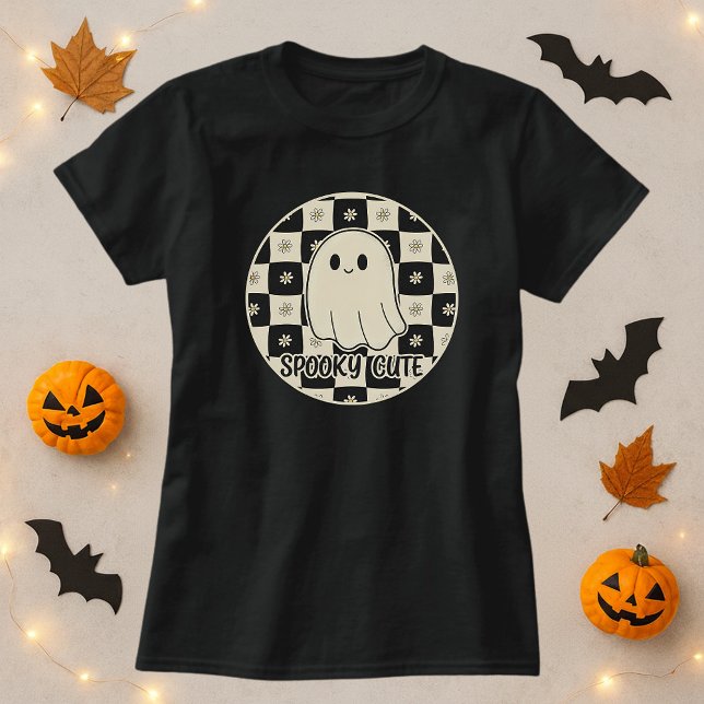 Camiseta Spooky Cute Ghost Checkerboard (Subido por el creador)