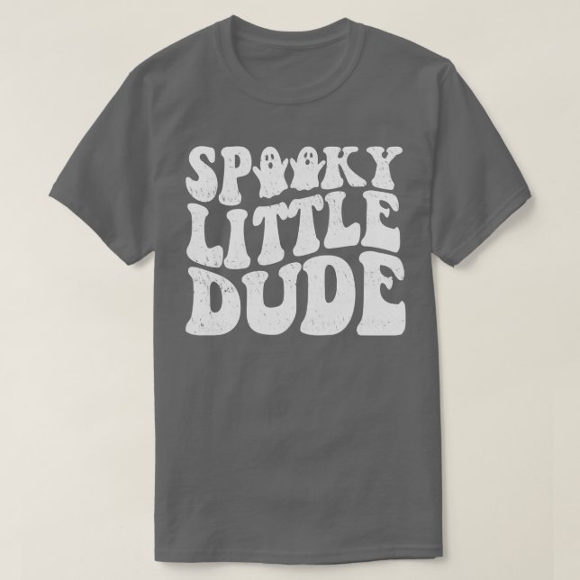 Camiseta Spooky Little Dude Funny Kids Cita para Halloween (Diseño del anverso)