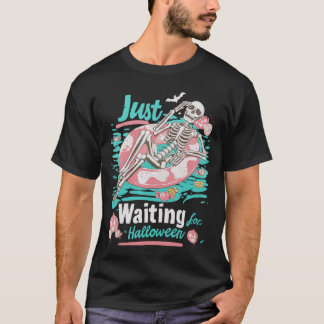 Camiseta Spooky Summer Beach Skeleton Just Waiting For Hall