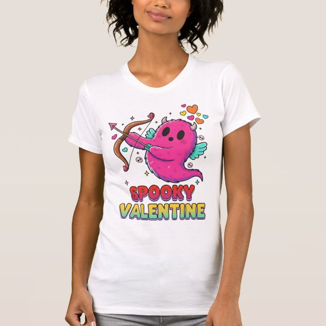 Camiseta Spooky Valentine Tee for Horror-Lovers in Love (Anverso)