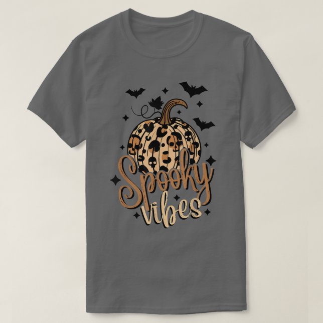 Camiseta Spooky Vibes Boho Halloween Pumpkin Leopard Witche (Diseño del anverso)