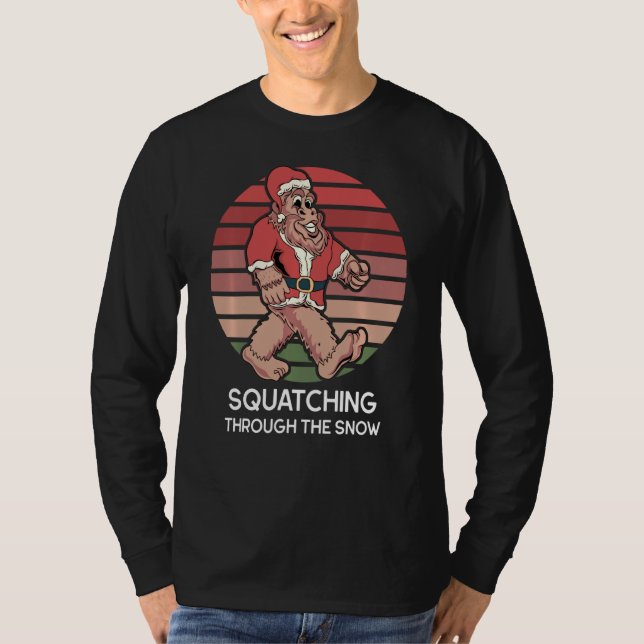 Camiseta Squatching Through the Snow Funny Sasquatch Christ (Anverso)