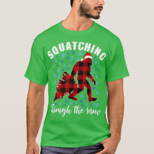 Camiseta Squatching Through The Snow Plaid Buffalo Christma