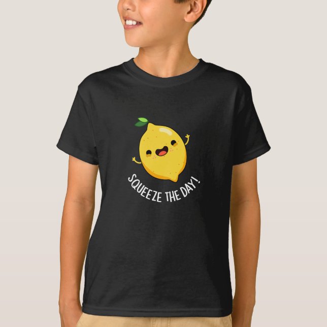 Camiseta Squeeze The Day Funny Lemon Pun Dark BG (Anverso)