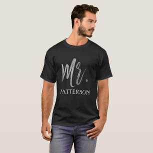 Camiseta Sr. y Apellido con Tipografía de Relieve metalizad