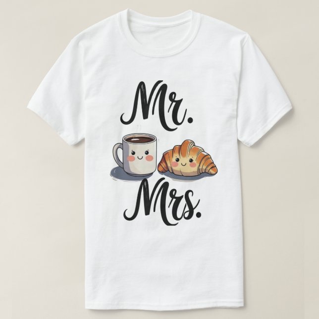 Camiseta Sr. y Sra. Cute Café y Croissant Couple Desi (Diseño del anverso)