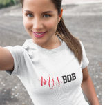 Camiseta Sra. BOB Shirt<br><div class="desc">Una camiseta divertida dice la Sra. BOB. Personalizar cambiando el nombre a lo que quieras. También puede cambiar el color y el estilo del tipo de letra. ¡Hace un gran regalo!</div>