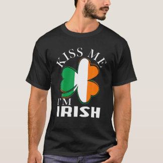 Camiseta St Patrick Day Funny me besa soy Gi Lantano Clover