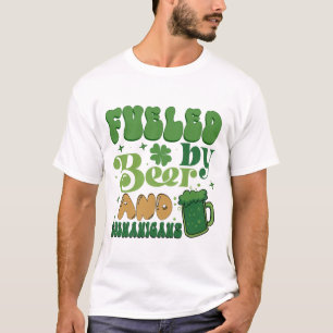 Camiseta St. Patrick's avivado por la cerveza y los Shenani