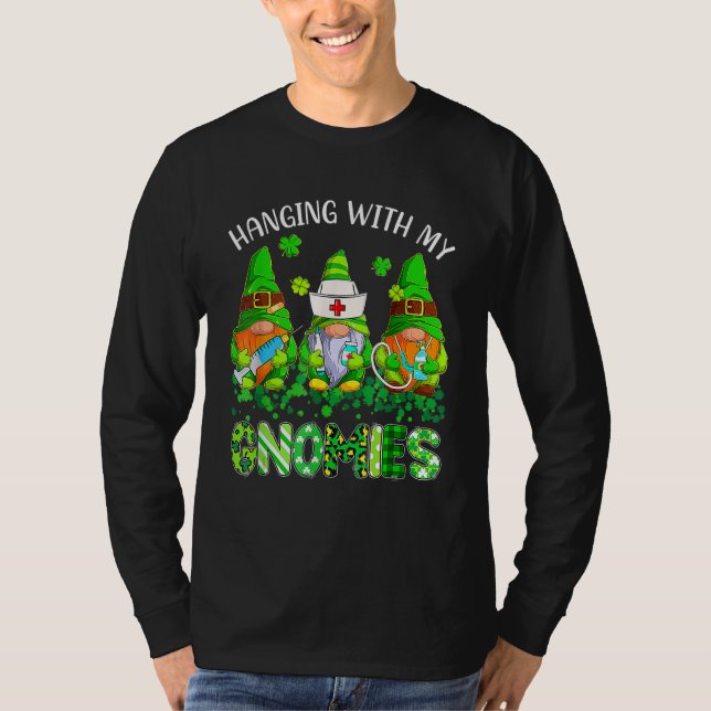 Camiseta St Patricks Day Hanging With My Gnomies Nurse Stet (Anverso)