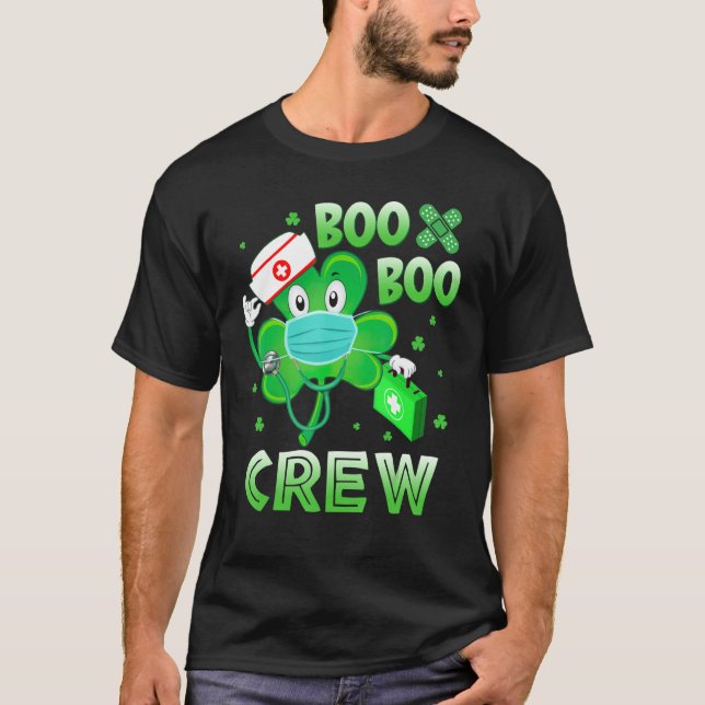 Camiseta St Patricks Day Lucky Boo Boo Crew Nurse Shamrock  (Anverso)