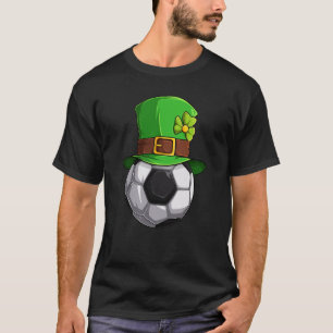 Camiseta St Patrick's Day Lucky Soccer Ball con Leprechaun