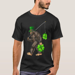 Camiseta St Patrics Day Bigfoot Sasquatch Irish