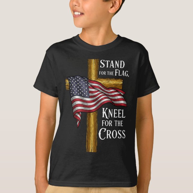 Camiseta Stand For Flag Kneel For Cross Patriotic Christian (Anverso)