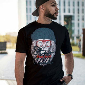 Camiseta Stay Cool, Roar Loud – Chill but Fearless Lion T-S