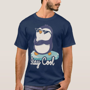 Camiseta Stay Guay Funny Penguin por Tobe Fonseca