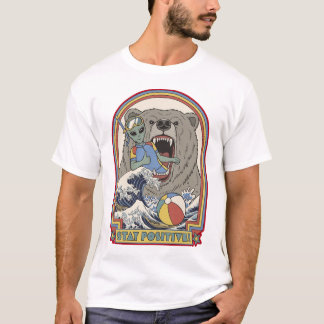 Camiseta Stay Positive Alien Bear Surfing Retro Art