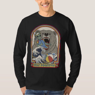 Camiseta Stay Positive Alien Bear Surfing Retro Art