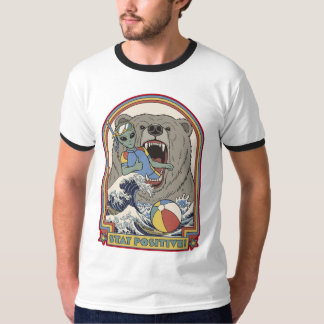 Camiseta Stay Positive Alien Bear Surfing Retro Art