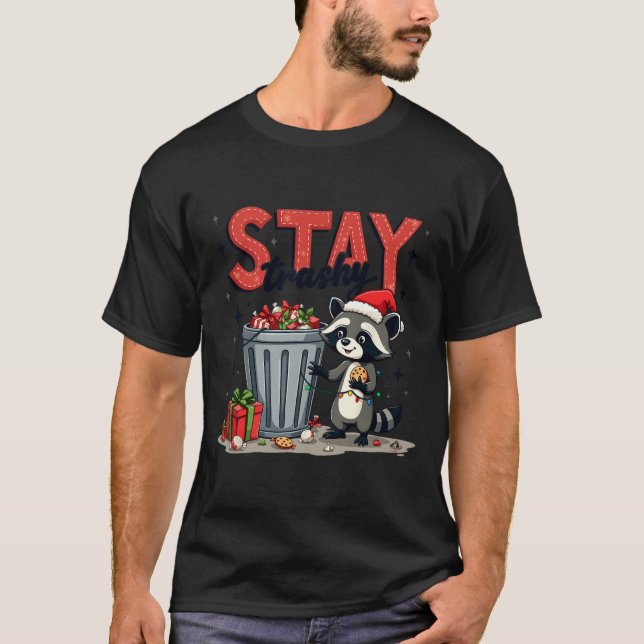 Camiseta Stay Trashy Funny Racoon Meme Merry Christmas Anim (Anverso)