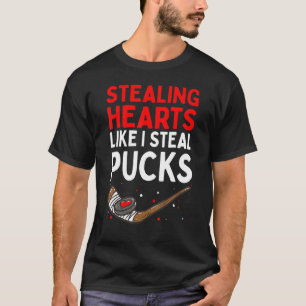 Camiseta Stealing Heart Like I Steal Pucks Valentines Day H