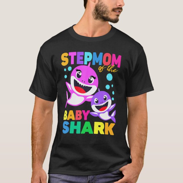 Camiseta Stepmom Del Bebé Birthday Shark Stepmom Shark C (Anverso)