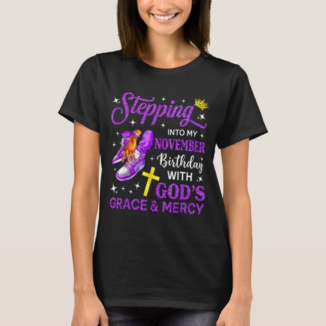 Camiseta Stepng Into My November Birthday Queen Sneakers Gi (Anverso)