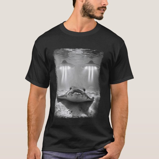 Camiseta Stingray Manta Ray UFO Alien Extraterrestre Auto E (Anverso)