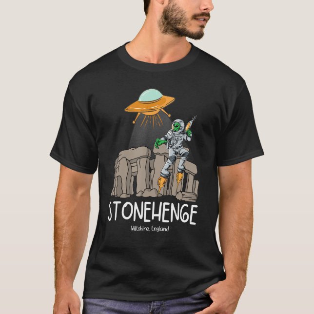 Camiseta Stonehenge England Souvenir Aliens & Flying Sa (Anverso)