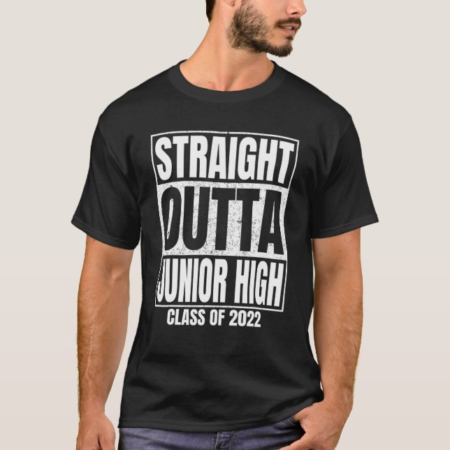 Camiseta Straight Outta Junior High Graduation Class Of 202 (Anverso)
