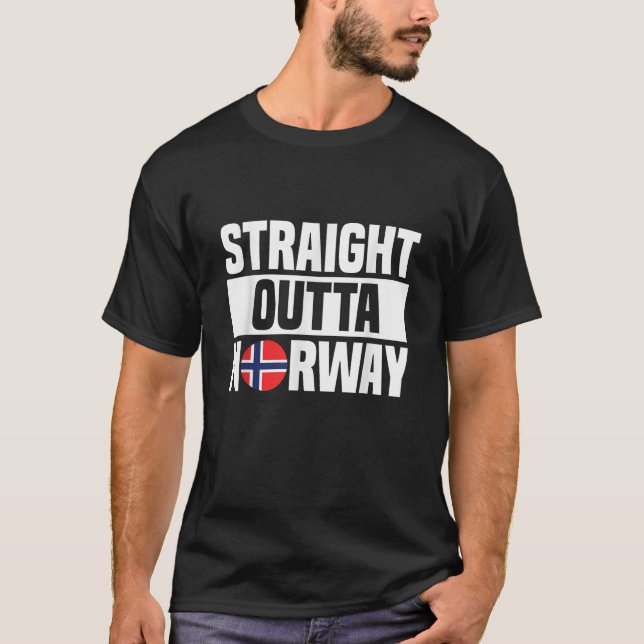 Camiseta Straight outta norway Design for a Krumkake gnome  (Anverso)