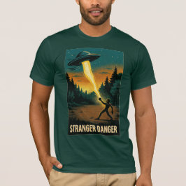 Camiseta Stranger Danger – Retro Sci-Fi Forest Scene