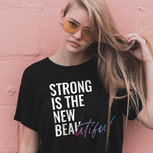 Camiseta Strong Is The New Beautiful Mom Feminist 